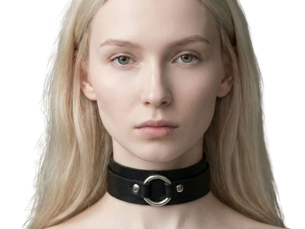 Women’s Black Leather O-Ring Choker Wholesale | Custom Wide Gothic Collar Manufacturer front design preview