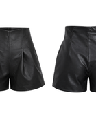 Women’s Faux Leather Pleated Shorts Black | B2B Low MOQ