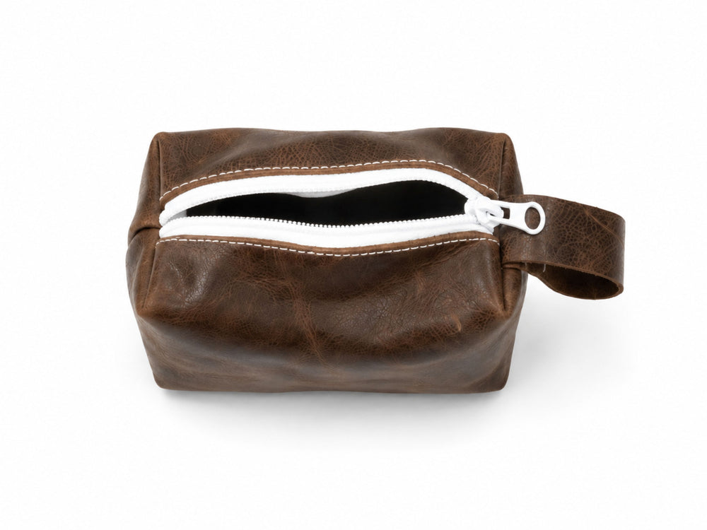 Personalized Leather Makeup Bag Wholesale | Custom Bridesmaid Cosmetic Bag Private Label Manufacturer front design preview